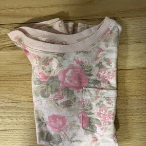 Love shack, fancy X gap T-shirt